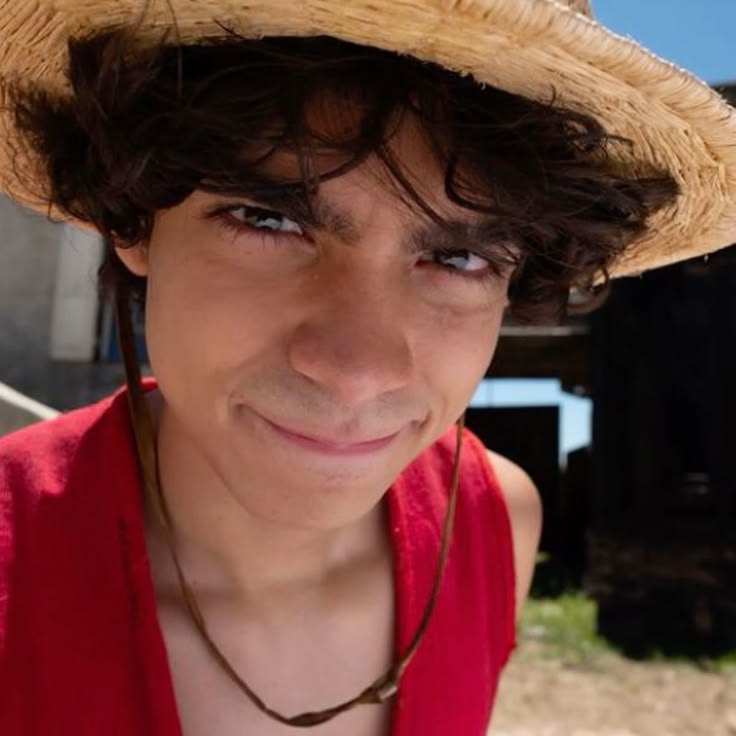 ChargxGreen_'s tweet photo. he blinked several times, then smiled.

“ oh, you're right, sorry. but, i'd like some fish. ”

😁 https://t.co/yGS4ojAQd7