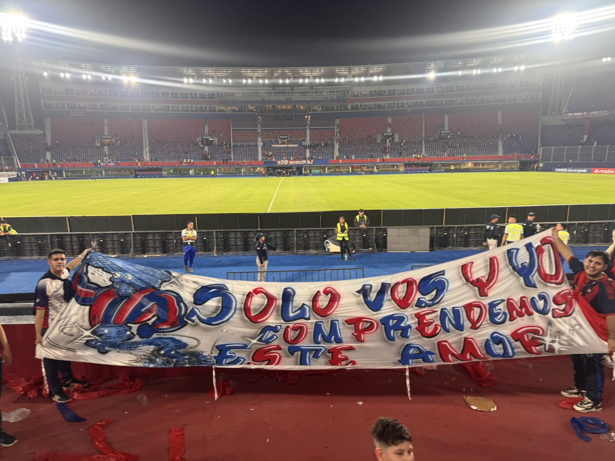 Diegogimenezz12's tweet photo. Y pobre el que quiera robarnos la ilusión 👊🏻 https://t.co/OUK9WzETcF
