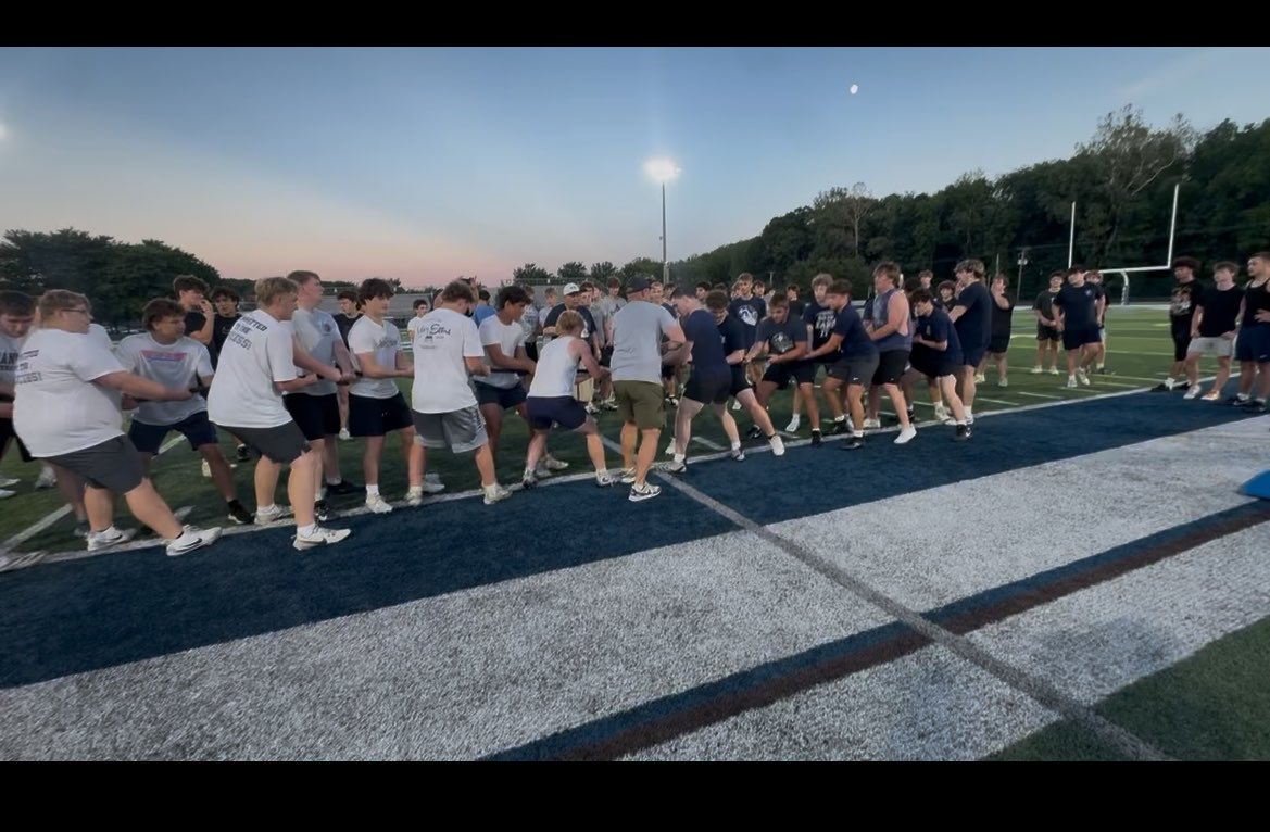 Granville_FB's tweet photo. Great weather for Battle on the Turf tonight!! Players had fun and competed.  Go Blue Aces!! https://t.co/iP7IytEhPc