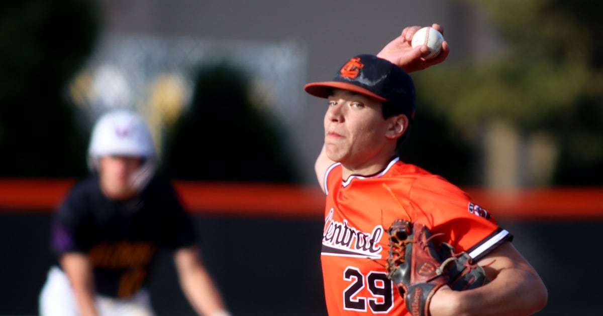 NWHPreps's tweet photo. Bud Shanahan went 3 for 4 with a double and three RBIs, Wade Ozment held Wauconda to three hits in just over five innings pitched and Niklas Thorsen secured the save as Crystal Lake Central topped Wauconda 6-3 in IHSA Class 3A regional semifinal baseball action Thursday. https://t.co/GRvnUKQpvZ