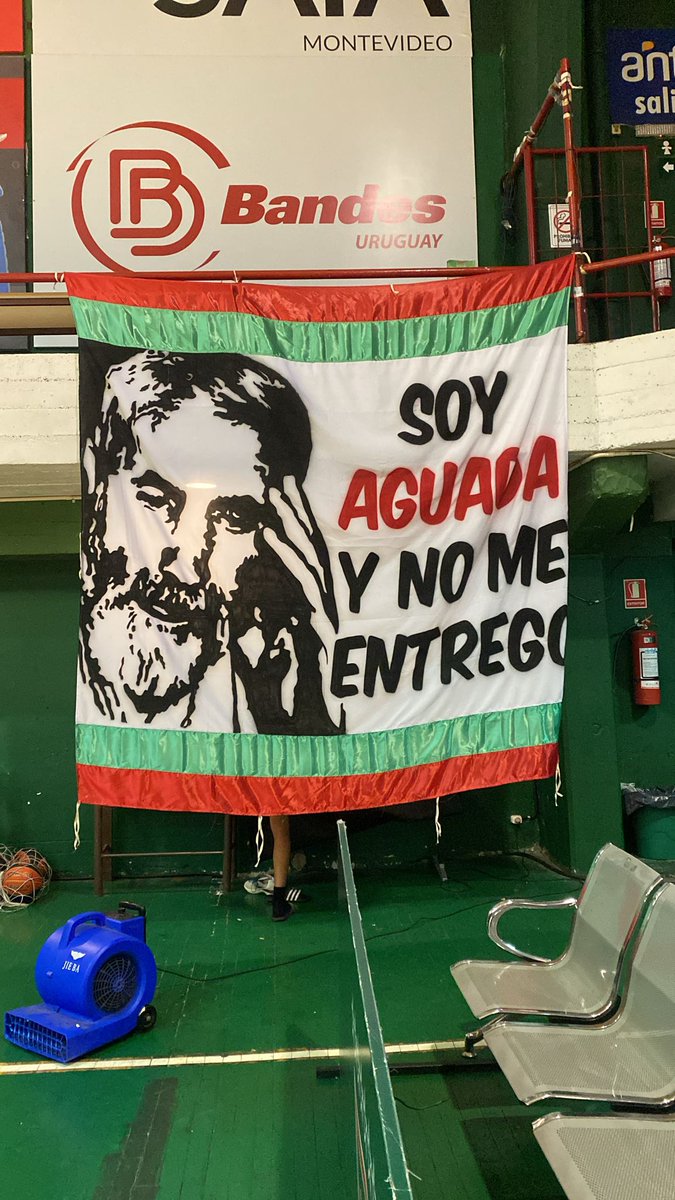 vmayo72's tweet photo. Que cosa  más linda ser Aguatera !!
#ArribaMuchachada 
❤️💚❤️💚 https://t.co/iPyd87PUmn