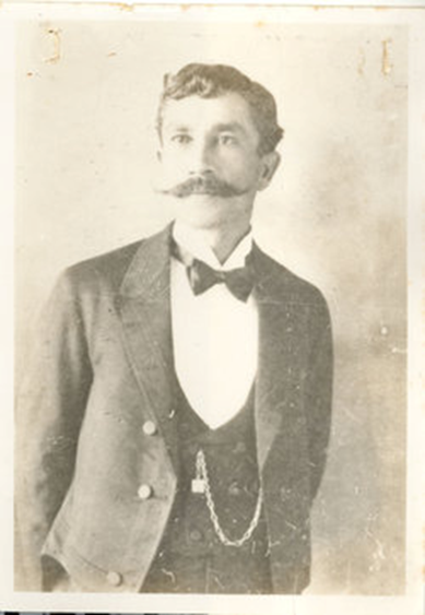 LRBlibrary's tweet photo. William F. Mossman, Jr. died on this day in 1929. He served two brief terms in the Territorial House as a Democrat, the first just during 1901 and then again from 1917 through 1918, both times representing the Oahu 5th District. https://t.co/rUdnHnfRn7