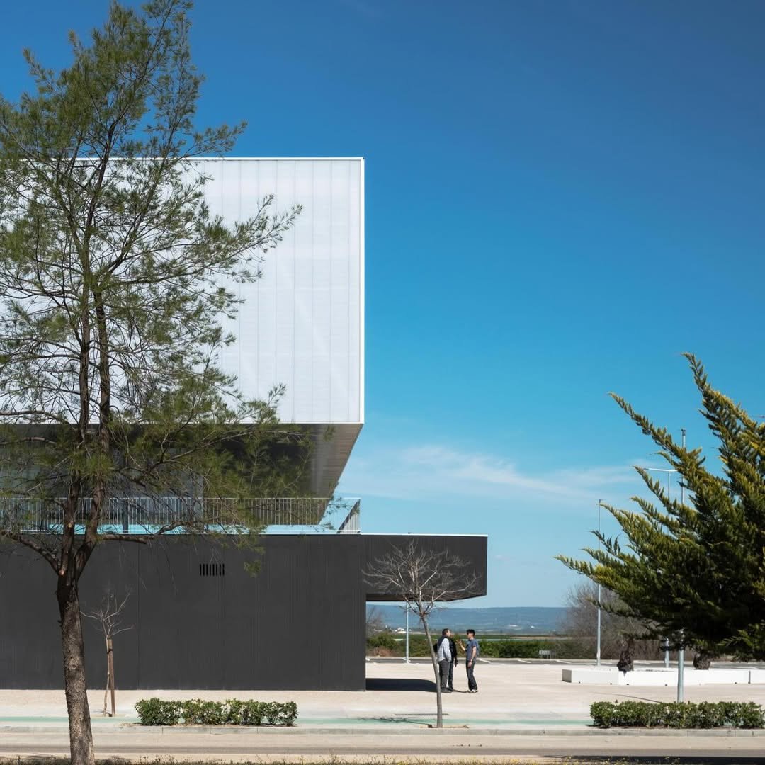 archistar1's tweet photo. Palazzetto dello sport di La Rinconada, 1991
#progeto  NGNP Arquitectos / MLopez Arquitectos
La Rinconada , Siviglia 🇪🇸 Spagna https://t.co/PNkl7Ywm3X
