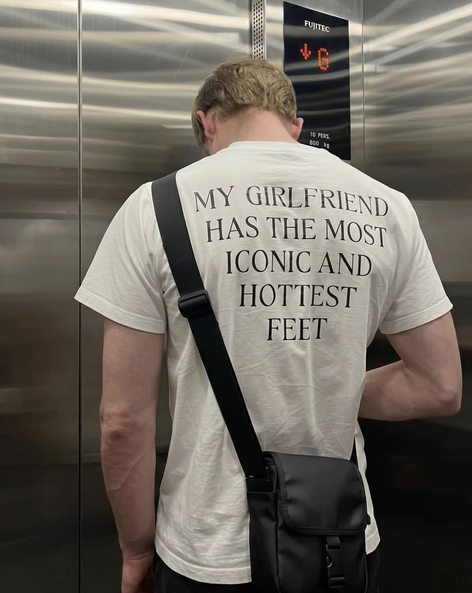 FeetFinder's tweet photo. bf of the year https://t.co/QHQSPvKLVh