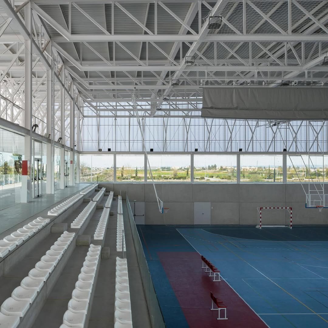 archistar1's tweet photo. Palazzetto dello sport di La Rinconada, 1991
#progeto  NGNP Arquitectos / MLopez Arquitectos
La Rinconada , Siviglia 🇪🇸 Spagna https://t.co/PNkl7Ywm3X