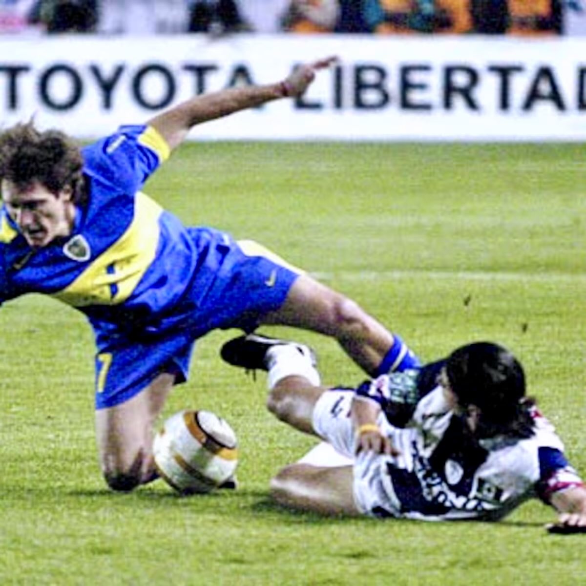 condormc1's tweet photo. Boca tiene 45 minutos para evitar un papelón tremendo después de haber ganado sus primeros dos partidos 

Los Martínez tienen que hablar con su amigo @agdws para jugar la Libertadores el próximo año si no clasificamos a CONCACAF https://t.co/GD6GZbMBTZ