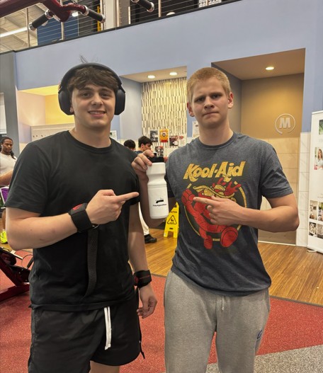 FreeAgentNow's tweet photo. Hudson Blancato, a fan of FAN spotted at The Edge Fitness Club in Glastonbury, CT. Character is defined by what you do when nobody is watching. Way to go Hudson - putting in that off-season work! Thank you for reppin’ FAN. Get seen. Get heard. Get signed. Go Guardians! @HudsonBlancato;@TommyPingel;@TheNewsomeWay;@Diggsy13;@Tom_Poitras11;@EDGEFitnessGym;#BEAFAN