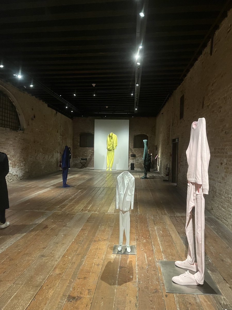 MetropolitainAC's tweet photo. Opening reception Erwin Wurm @PalazzoFortuny #witty #wonderful https://t.co/yv053yrWjX