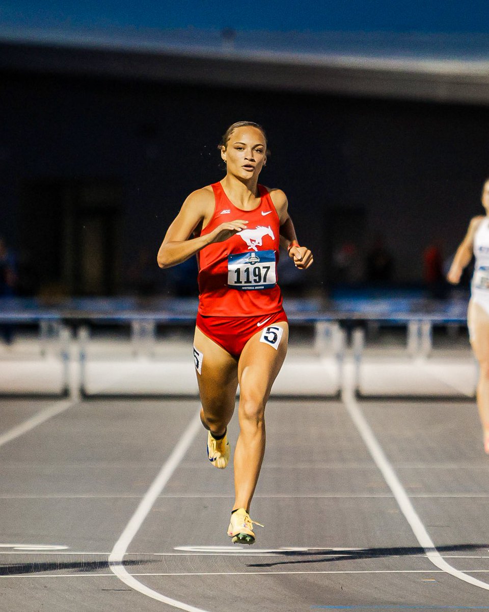 SMUTrackAndXC's tweet photo. Running to the quarterfinals 🔥

Kirin Chacchia is moving on in the 400m hurdles after earning a big Q by clocking a time of 56.87, the 10th fastest time overall! 👀 https://t.co/9baer42PJE