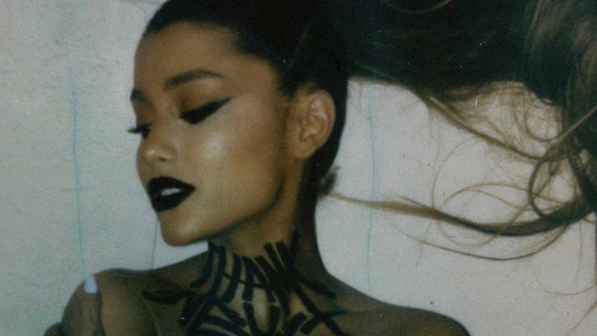 bchartsnet's tweet photo. 🎧 Entre os álbuns mais escutados de Ariana Grande no Spotify, qual seu favorito?

1. thank u, next — 9.7B (3M daily)
2. Dangerous Woman — 9.0B (4.1M daily)
3. My Everything — 8.9B (3.7M daily)
4. eternal sunshine (brighter days ahead) — 6.8B (4.2M daily)
5. positions — 6.5B (1.8M daily)
6. Sweeetener — 6B (1.6M daily)
7. Yours Truly — 2.3B (781k daily)