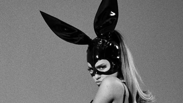 bchartsnet's tweet photo. 🎧 Entre os álbuns mais escutados de Ariana Grande no Spotify, qual seu favorito?

1. thank u, next — 9.7B (3M daily)
2. Dangerous Woman — 9.0B (4.1M daily)
3. My Everything — 8.9B (3.7M daily)
4. eternal sunshine (brighter days ahead) — 6.8B (4.2M daily)
5. positions — 6.5B (1.8M daily)
6. Sweeetener — 6B (1.6M daily)
7. Yours Truly — 2.3B (781k daily)