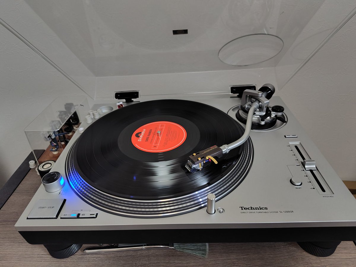 BadTuning's tweet photo. クリスレインボウ再生。
emレコードから出てたベスト盤で知った人。うん十年の歳月を経てオリジナルアルバムを初聴き。次は本命の3rd本気で探すか！ https://t.co/1JnQeKaZHy
