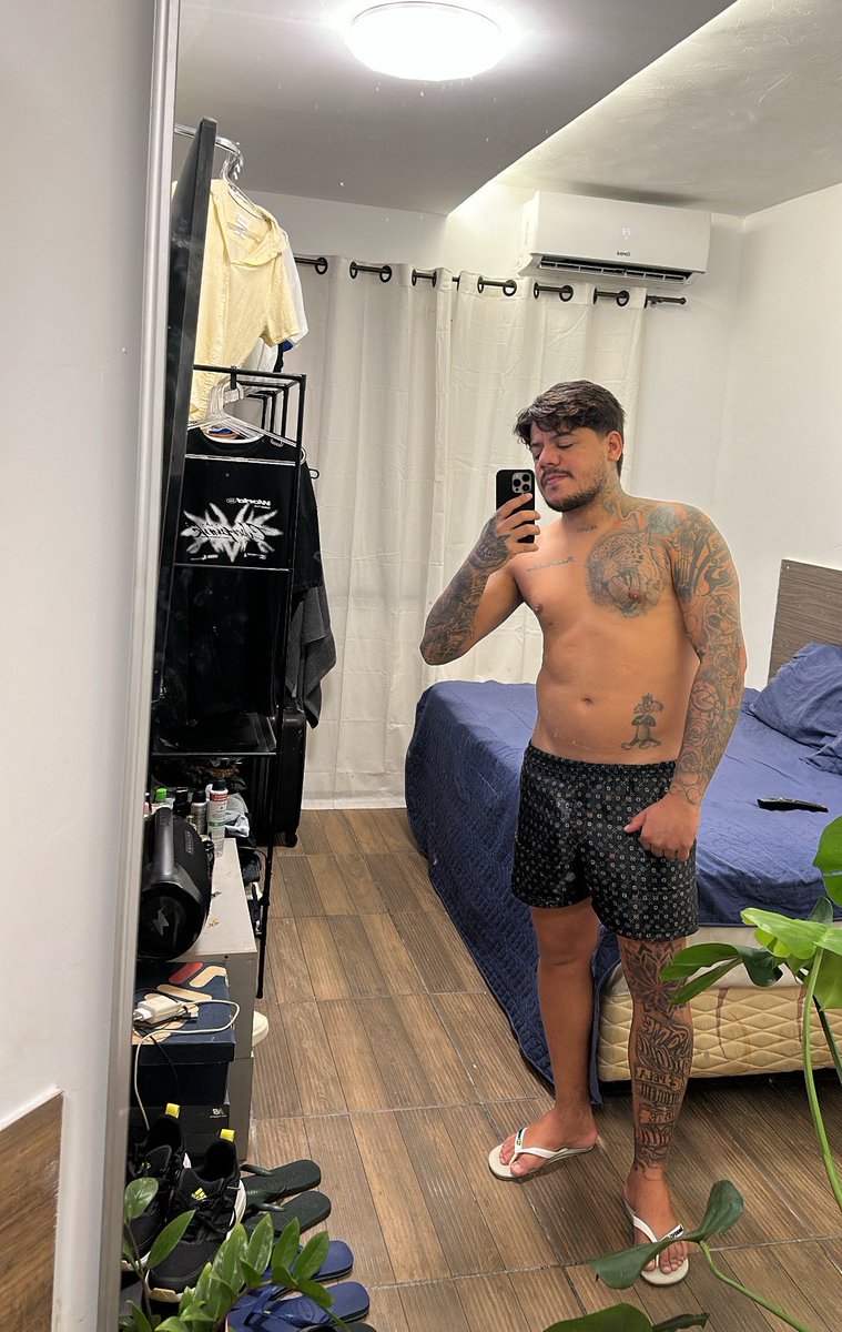 frajs_'s tweet photo. Quer namorar cmg? https://t.co/7yVete0ILl