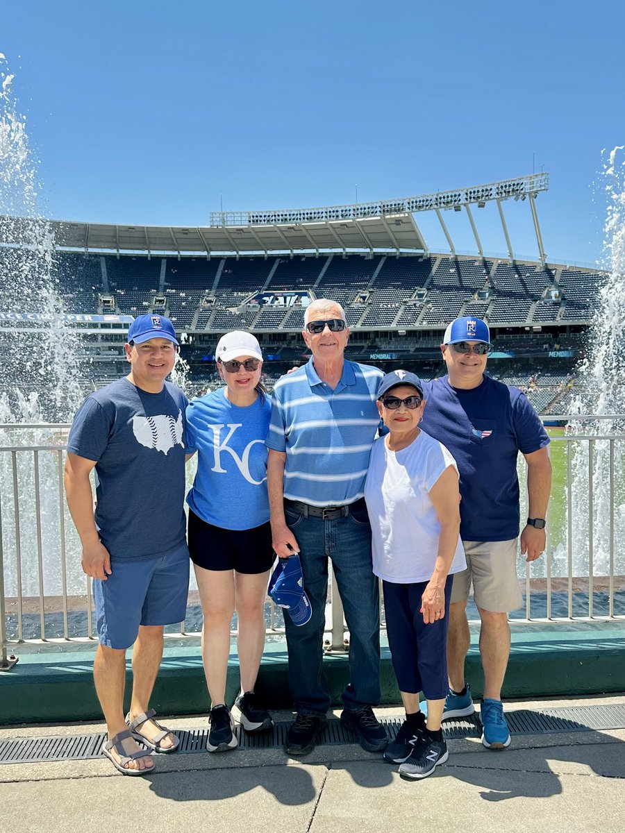 MattRHarris's tweet photo. It’s Mile Marker #80 for my Dad today! The last year brought some challenges but he fought, stayed positive &amp; has experienced blessings &amp; joy on the other side! It was a treat to celebrate him earlier this week w/ the gang @Royals Happy 80th birthday Dad! 🎂 ❤️ #royals https://t.co/5FN4SjG8YE
