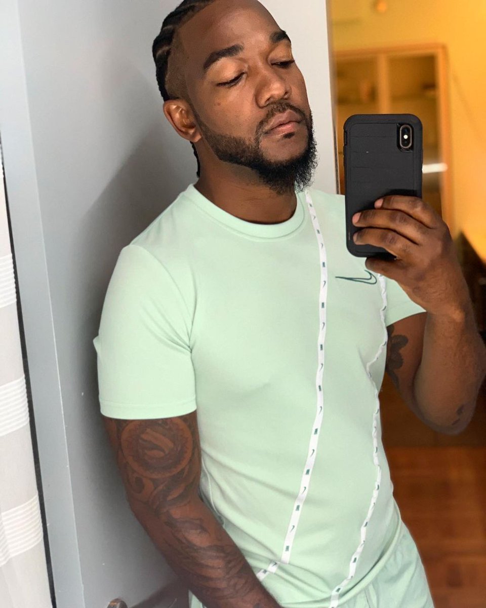 izzycumshot's tweet photo. Single gay top looking for a genuine relationship. Loyal, honest, and affectionate. Seeking a masculine bottom who values trust, communication, and commitment. Not into games—just looking for a real connection that can grow into something lasting. https://t.co/Q0B1bSATUV