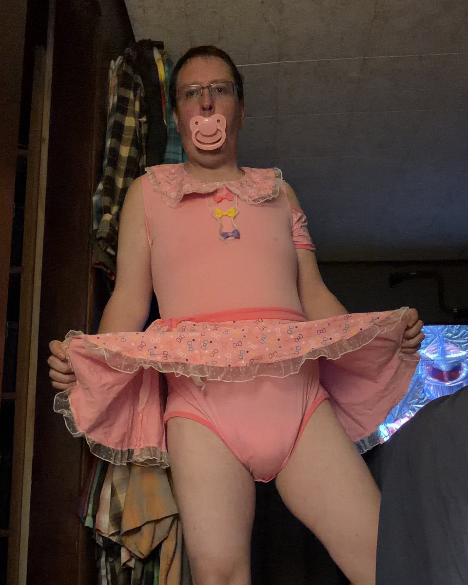 NEPADiaperSissy's tweet photo. I’m just a pathetic Sissy Baby https://t.co/p55rDRHS7g