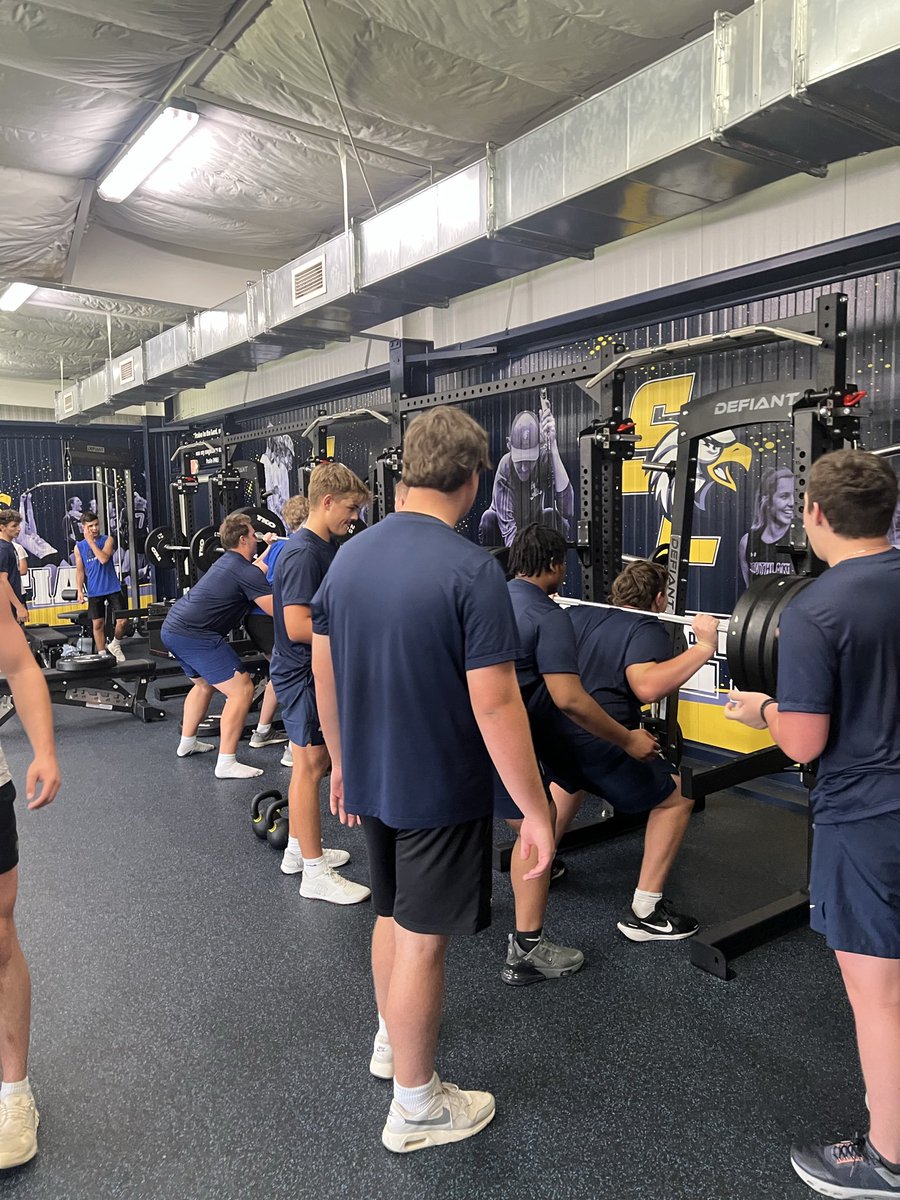 FootballSlca's tweet photo. Another great day... stacking days! #WinToday https://t.co/8oK9eKGnDZ