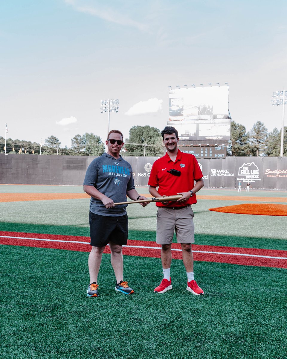 devildogzbball's tweet photo. Honored to receive a golden bat to commemorate our start as the newest expansion team in the Coastal Plain League! https://t.co/QN4VwM0xgJ