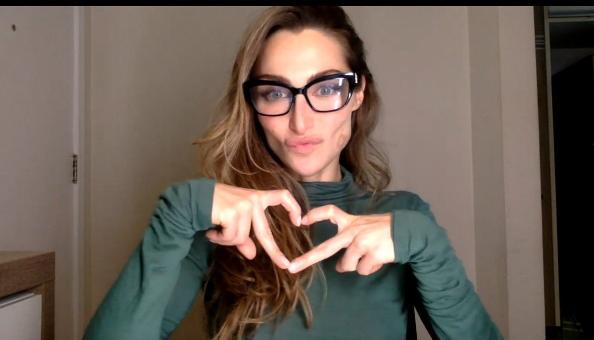 illicitrepsw1ft's tweet photo. é inexplicável o quanto eu amo ela, juro https://t.co/hpav8ngK23