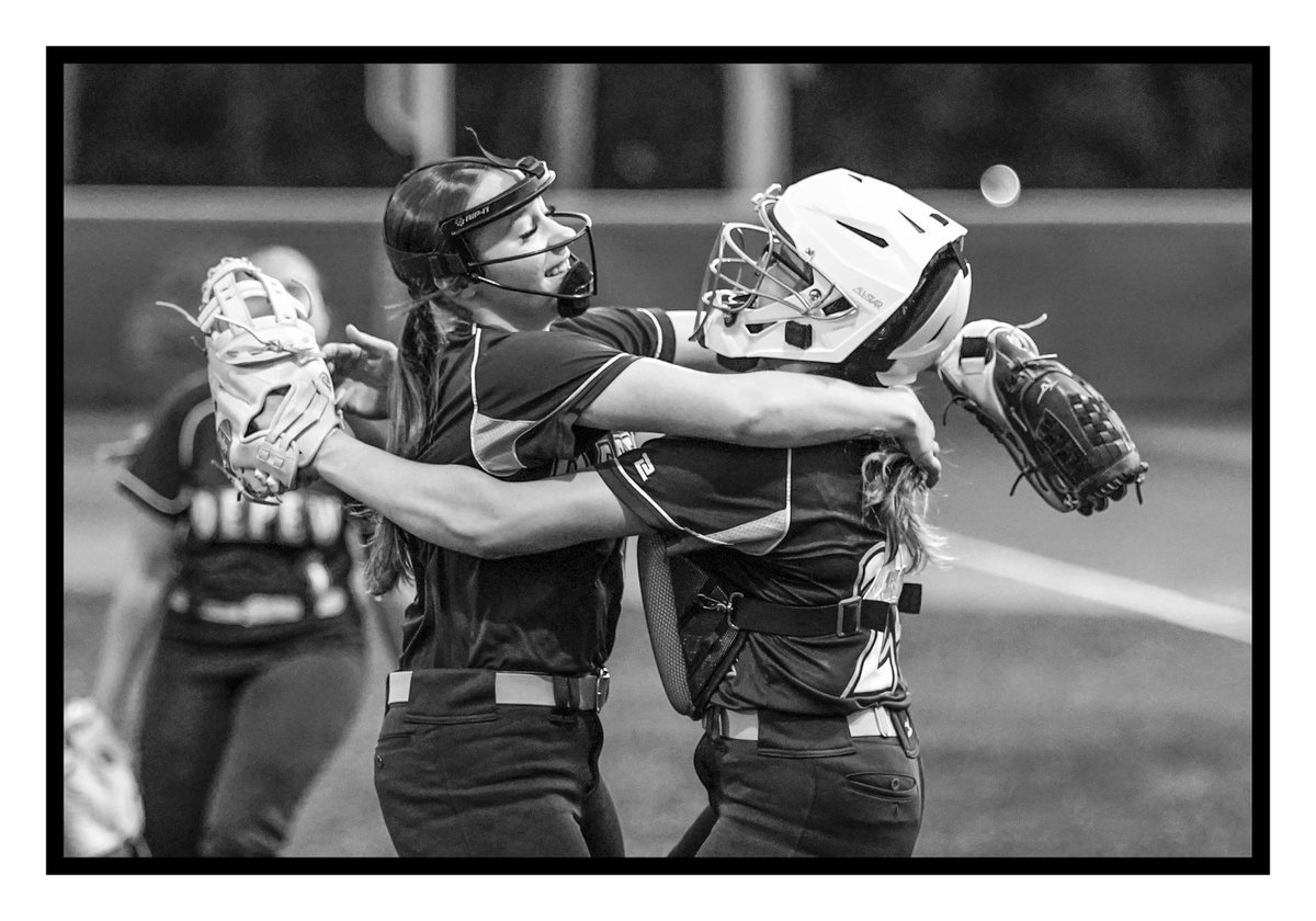 hsjrphoto's tweet photo. .@SoftballDepew defeats Lake Shore 7-2 in a Section VI, Class A2 softball playoff game. https://t.co/Z9UBt1F6iV