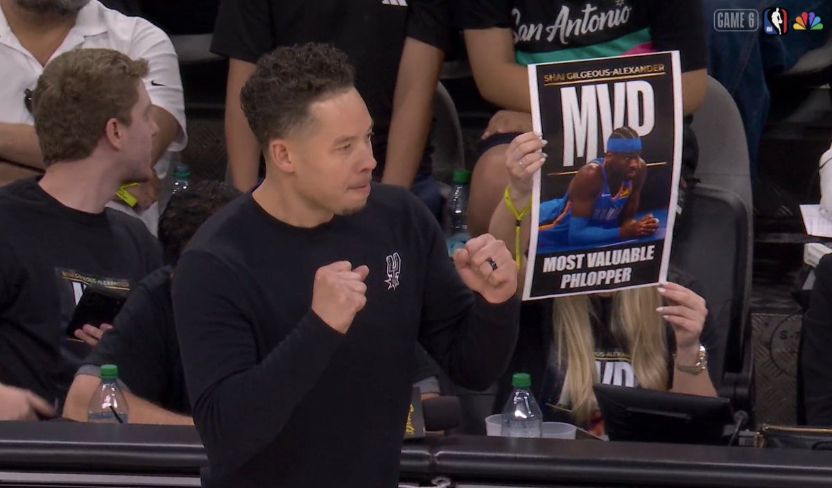 buckets's tweet photo. this sign 😂😂 https://t.co/cvsWbVyrdE