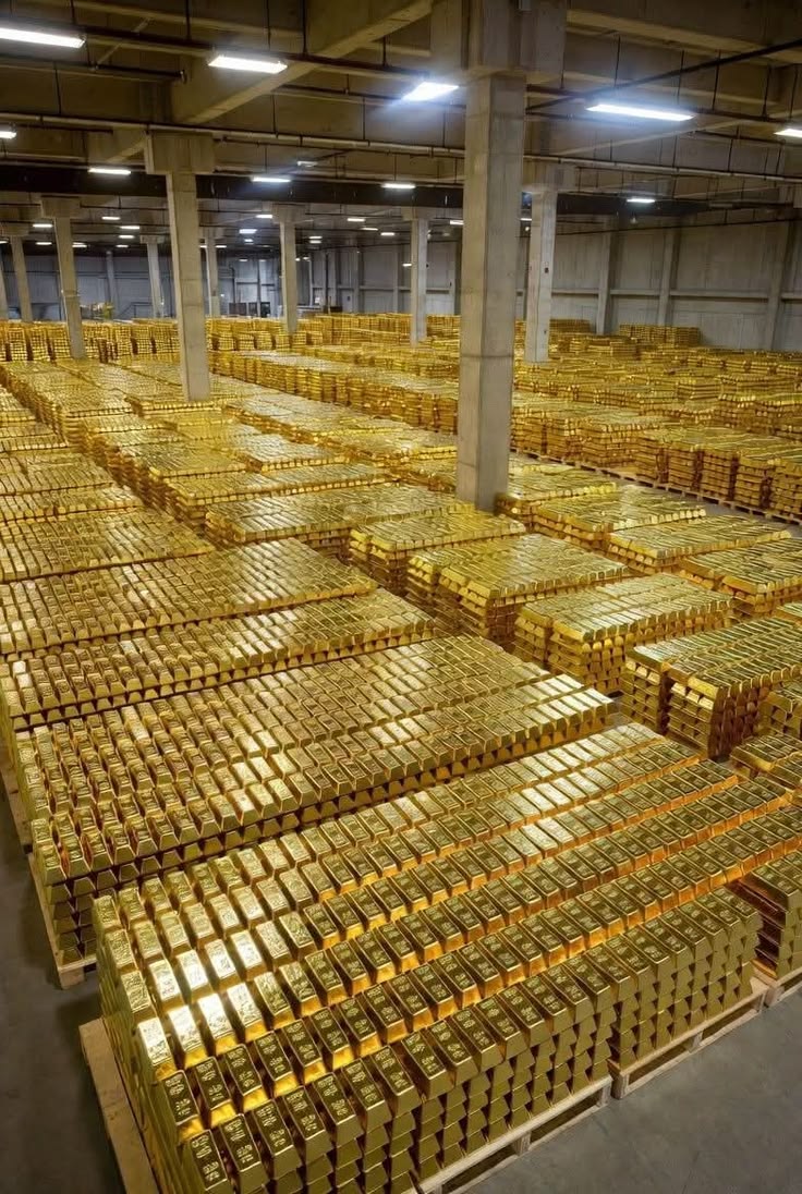 onmyway1133's tweet photo. Be -Honest 
If you have all the Gold what will you gift to your mother https://t.co/Xuer16Zco7