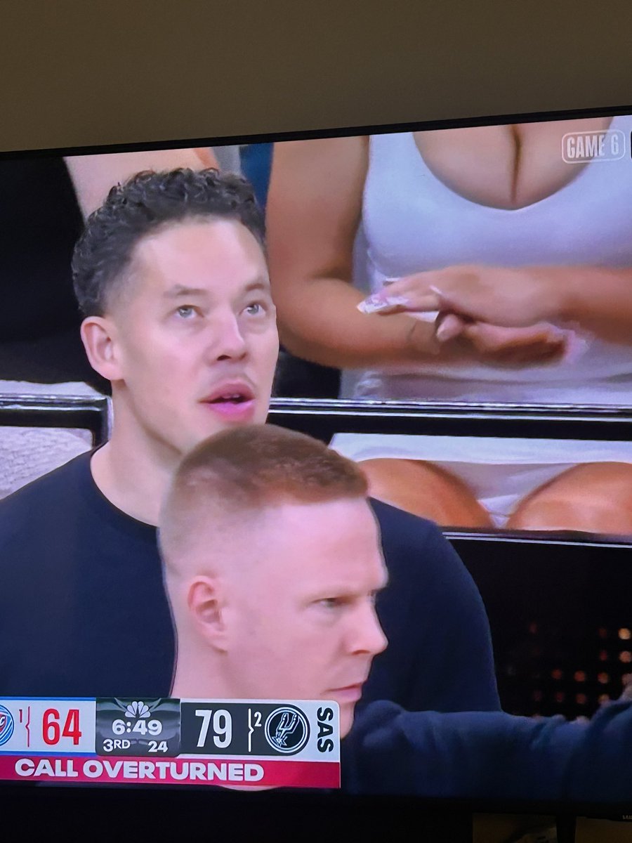 affiliated365's tweet photo. The thirst trap that is the @NBA  😂😂😂 https://t.co/wRqHVUItvf