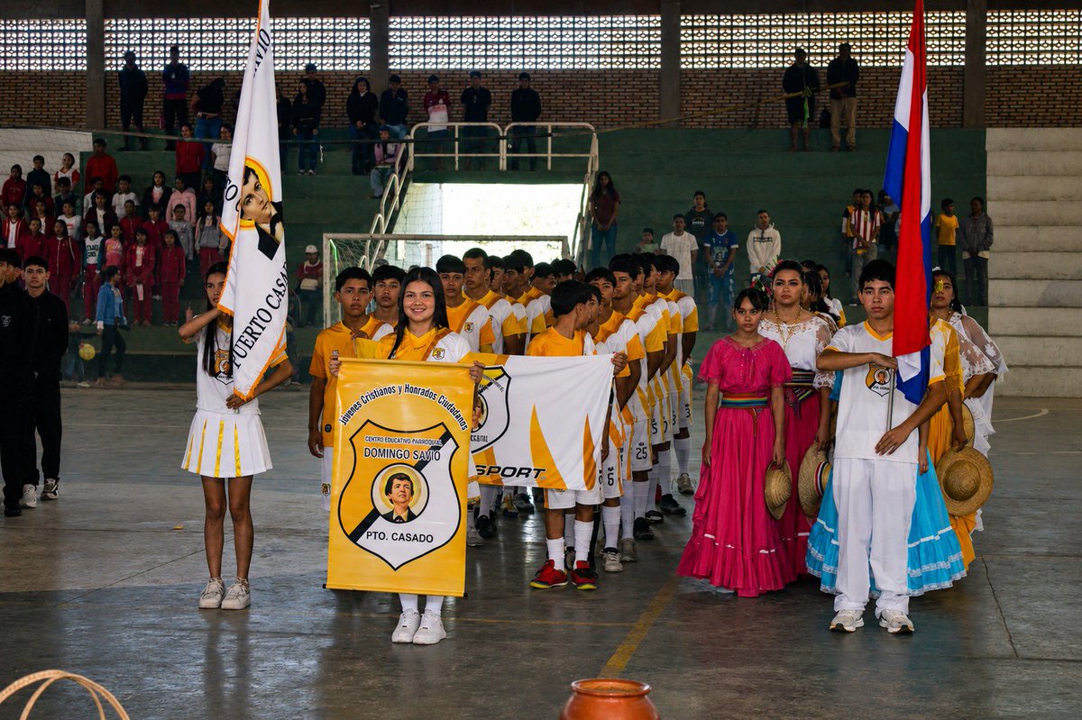 sndpy's tweet photo. #JEEN2026🧢 • Puerto Casado también compite🥳

Los Juegos Escolares y Estudiantiles llegaron a la localidad ribereña en el Departamento de Alto Paraguay🙌🏼🔝

Los 2 colegios más importantes de la ciudad se miden buscando ser los campeones municipales🏆💪🏼

#ElDeporteNosUne🫱🏻‍🫲🏼 https://t.co/loszt3crJA