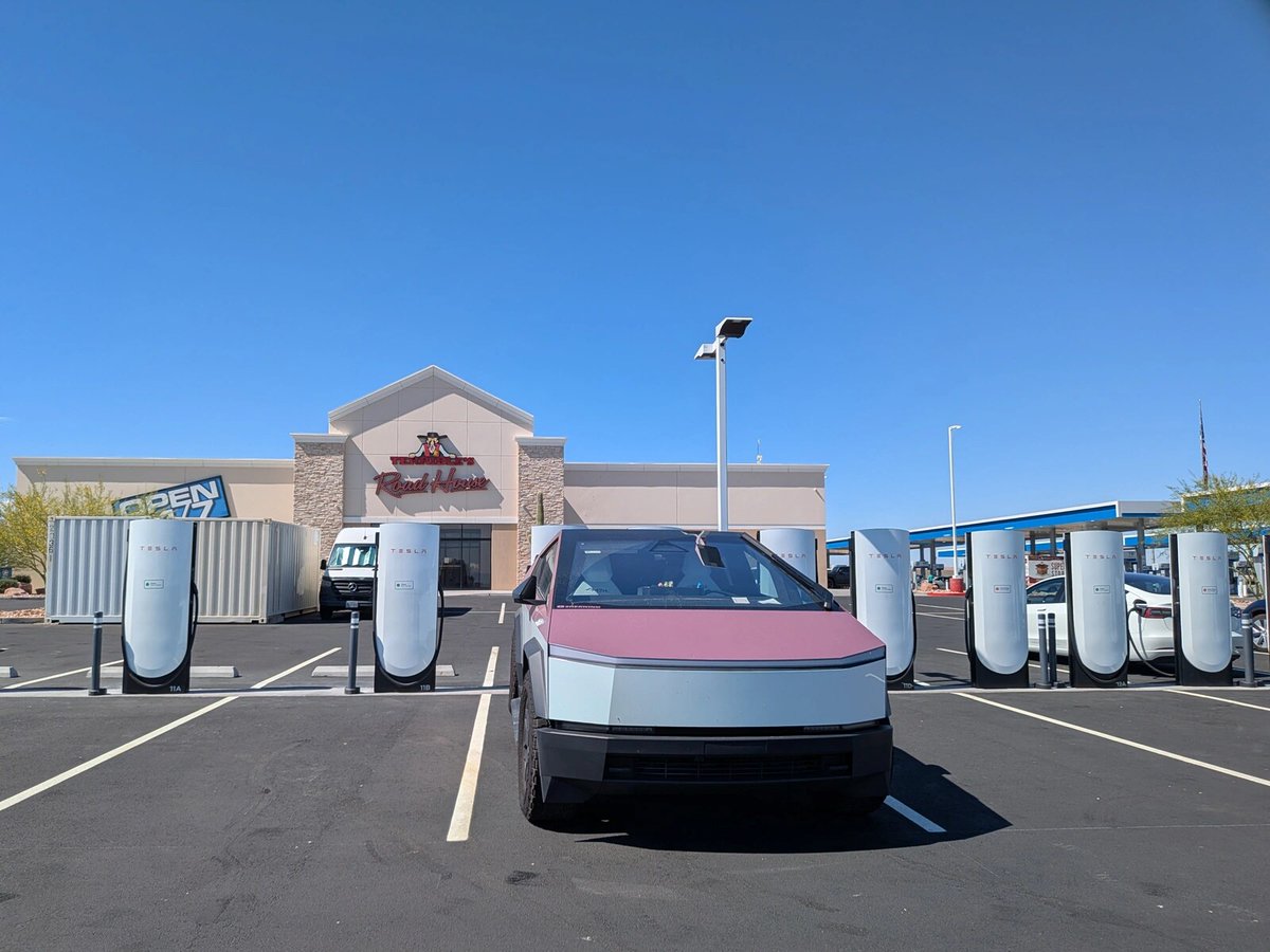 sherwinmdev's tweet photo. Non-Tesla EV drivers going SoCal to Vegas: this matters. Primm Superchargers do not work for non-Teslas, so Baker Mojave Pointe was the last compatible
Tesla stop I could verify. Terrible's Jean adds 64 stalls.

https://t.co/nL7iJ4yvdL https://t.co/IpCmZBfzmv