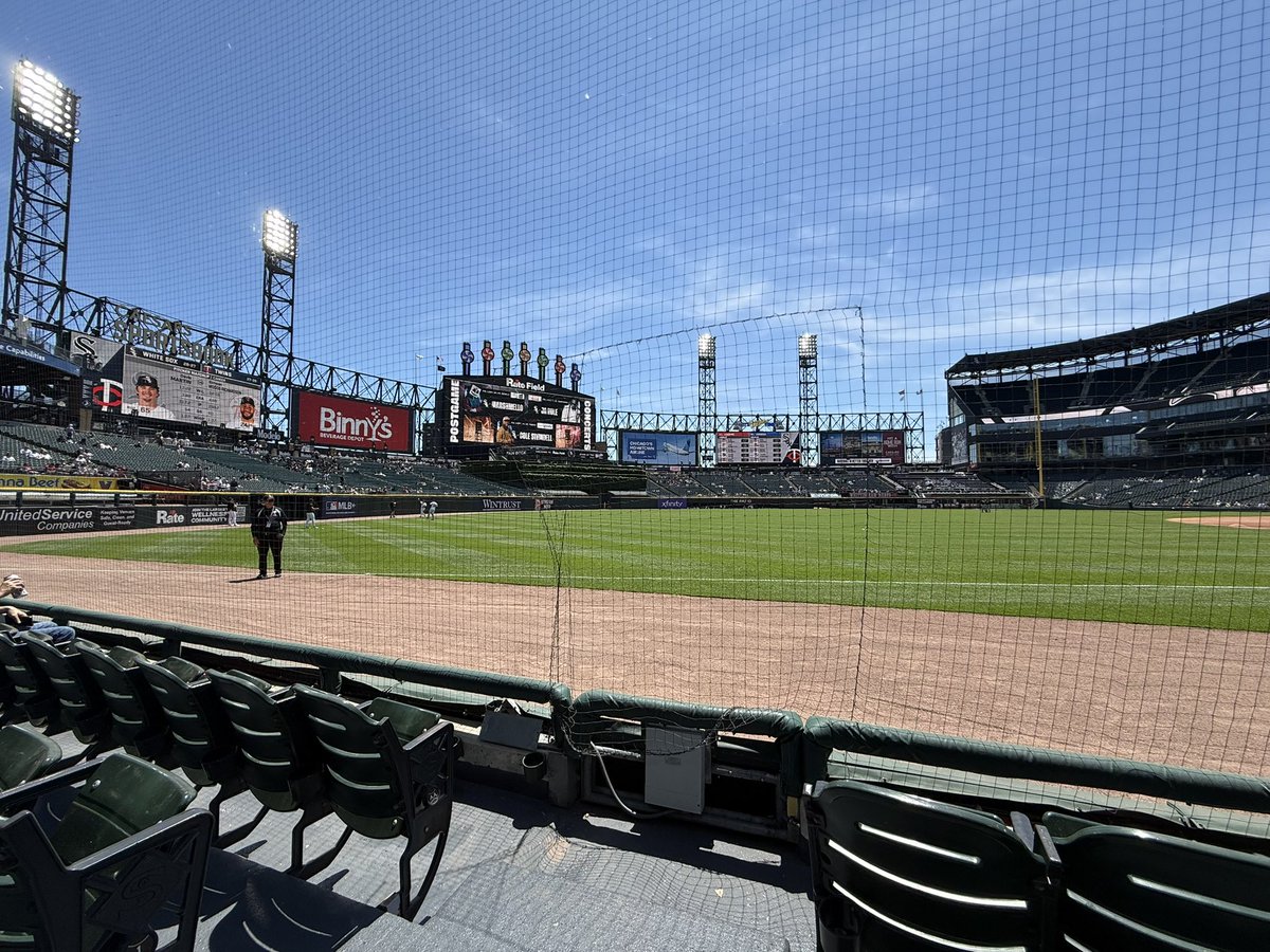 franco7246's tweet photo. Summer hiatus adventures! White sox day game &amp; white sox winner! 😎 https://t.co/tXidyXJFjo