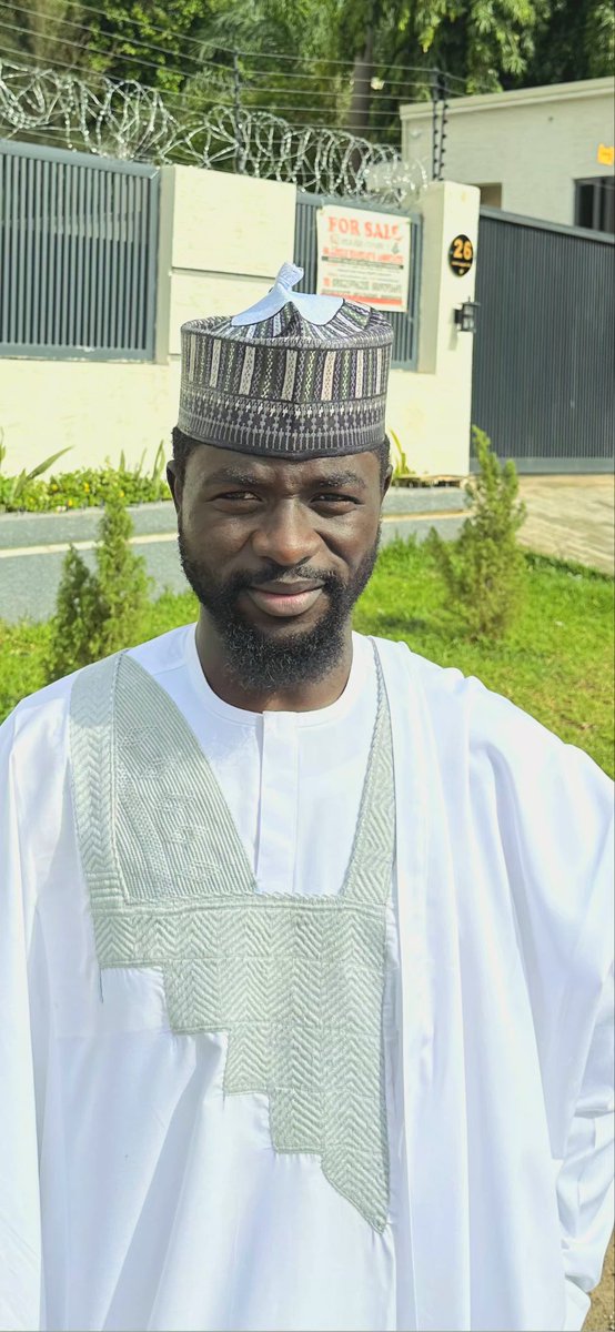 Digital_madu's tweet photo. Eid Mubarak
Allah yasa next year ni da Wife na zamuyi Sallah pics 📸 Allahumma Amin @MyFutureWife https://t.co/xZeLxhh5V6