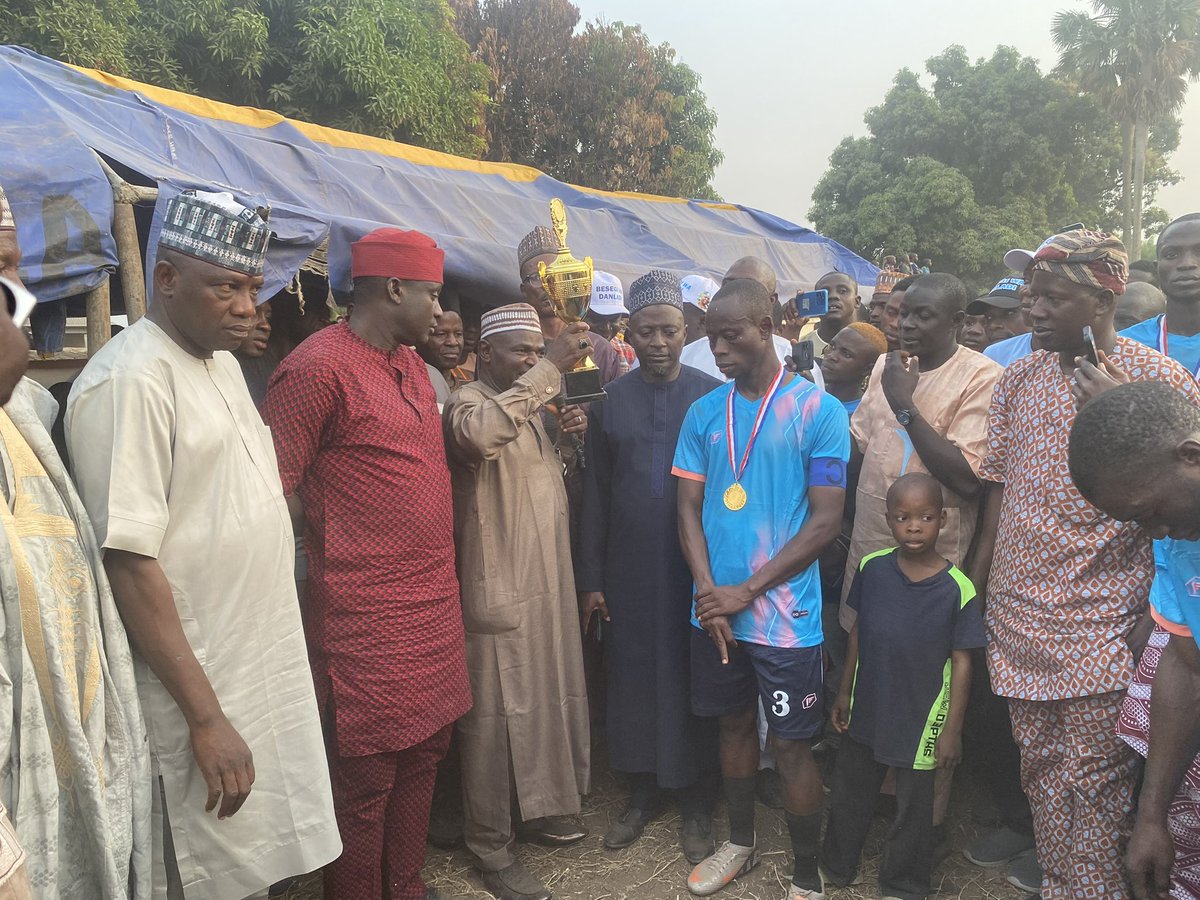 Comradegold's tweet photo. @egi_nupe You don’t just jump on X to castigate SYD unnecessarily. Arguably, he is the closest Kwara politician to his people in recent time. The above pics are one of his post-Sallah activities in 2024. 
I recall that this year, he observed Eid in Ilorin and left for Baruten same day. https://t.co/OE0FnwxJls