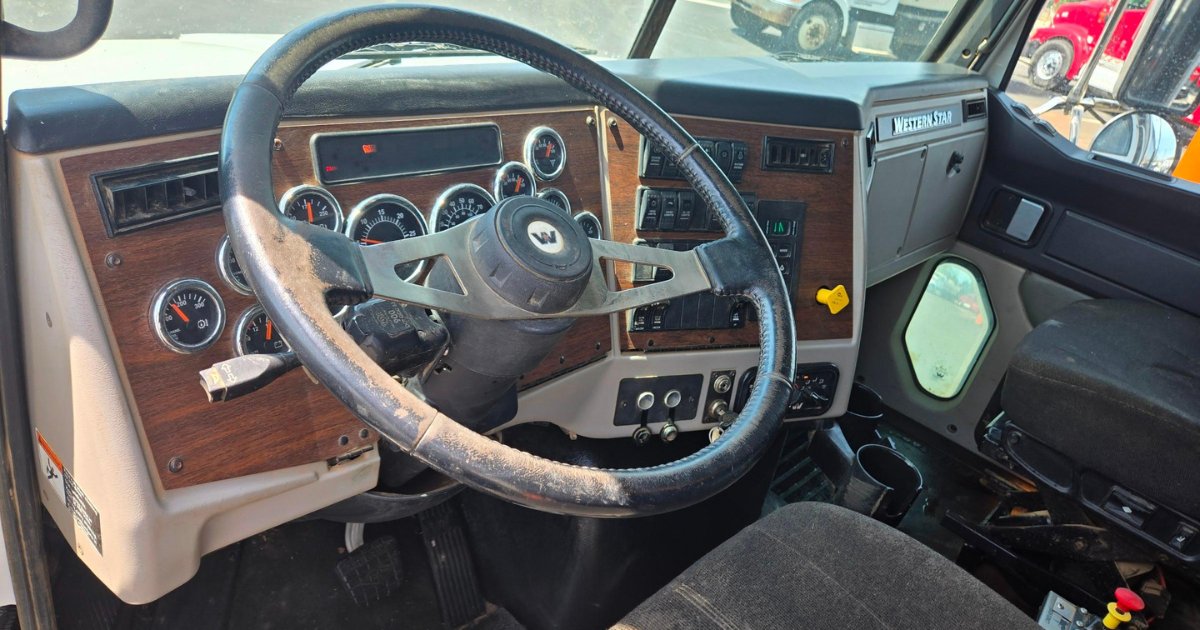 GovDeals's tweet photo. 🚧 2020 Western Star Dump Truck
📍 Newfield, NJ
⏰ Auction ends 5/31

Built for heavy hauling and tough jobs. Don’t miss your chance to bid on this hard-working dump truck before the auction closes. 🔥

https://t.co/eIRbFC6ijR https://t.co/Ma3DXxgtDC