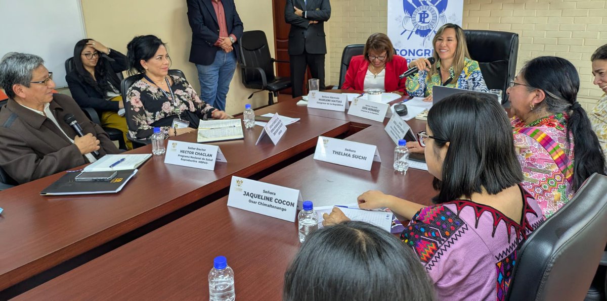 Dip_SHernandez's tweet photo. En el Día de Acción por la Salud de la Mujer, junto a OSAR, ASOGEM, ADENKAM y autoridades de salud, abordamos la mortalidad materna y el acceso a servicios para las mujeres. Solo 4 clínicas para mujeres en todo el país es inaceptable. Mi compromiso con su salud y bienestar. ✨🤝 https://t.co/CDF5b6LMy8