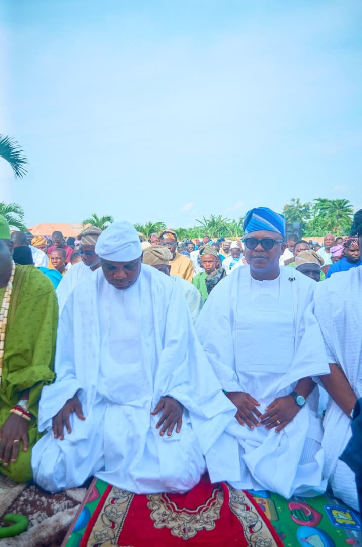 AareEngrAdereti's tweet photo. Yesterday was indeed a remarkable and memorable day as I had the honour of accompanying the indefatigable Chairman of our great party, Alhaji Tajudeen Olaniyi Lawal, to observe the Eid celebrations in our ancient town of Ile-Ife. The atmosphere was filled with joy, unity, and gratitude as we joined Muslim faithful in commemorating the blessed occasion of Eid al-Adha.

Thereafter, we paid a courtesy visit to the Governorship Candidate of our great party, my leader and principal, Asiwaju Munirudeen Bola Oyebamiji (AMBO), at his country home in Ikire, where he warmly received us and generously hosted the team. The visit further reflected his humility, hospitality, and commitment to the people.

From Ikire, Asiwaju Munirudeen Bola Oyebamiji and I proceeded on a long journey to Ila-Orangun to celebrate the joyous season with our revered leader, elder statesman, and progressive icon, Chief Abdulkareem Adebisi Akande. It was truly a rewarding experience to share such a significant moment with these distinguished leaders, whose sacrifices and leadership continue to inspire many of us within the progressive family.

Overall, it was a beautiful and fulfilling experience for the entire team and me. As we continue to celebrate this sacred season, I pray that the blessings, peace, love, and prosperity that accompany Eid al-Adha abide with the good people of Osun State and Nigeria at large.