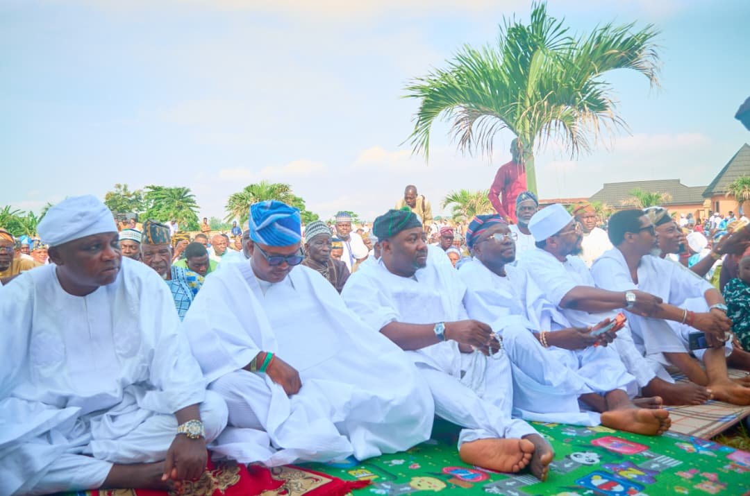 AareEngrAdereti's tweet photo. Yesterday was indeed a remarkable and memorable day as I had the honour of accompanying the indefatigable Chairman of our great party, Alhaji Tajudeen Olaniyi Lawal, to observe the Eid celebrations in our ancient town of Ile-Ife. The atmosphere was filled with joy, unity, and gratitude as we joined Muslim faithful in commemorating the blessed occasion of Eid al-Adha.

Thereafter, we paid a courtesy visit to the Governorship Candidate of our great party, my leader and principal, Asiwaju Munirudeen Bola Oyebamiji (AMBO), at his country home in Ikire, where he warmly received us and generously hosted the team. The visit further reflected his humility, hospitality, and commitment to the people.

From Ikire, Asiwaju Munirudeen Bola Oyebamiji and I proceeded on a long journey to Ila-Orangun to celebrate the joyous season with our revered leader, elder statesman, and progressive icon, Chief Abdulkareem Adebisi Akande. It was truly a rewarding experience to share such a significant moment with these distinguished leaders, whose sacrifices and leadership continue to inspire many of us within the progressive family.

Overall, it was a beautiful and fulfilling experience for the entire team and me. As we continue to celebrate this sacred season, I pray that the blessings, peace, love, and prosperity that accompany Eid al-Adha abide with the good people of Osun State and Nigeria at large.