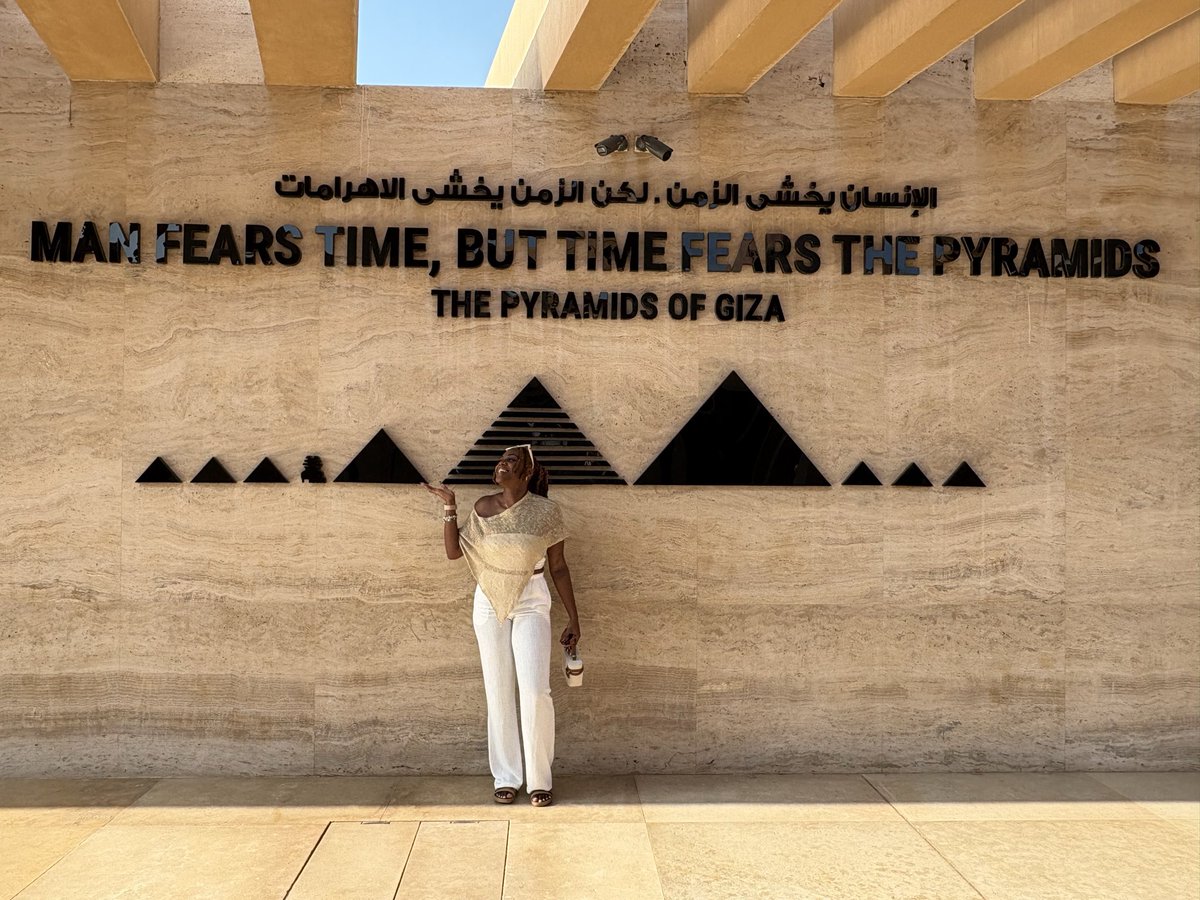 uhnaj_'s tweet photo. Me 🤝🏾 celebrating my birthday in a new country. This year Egypt 🇪🇬 🥳 https://t.co/TSrV7tLpqu