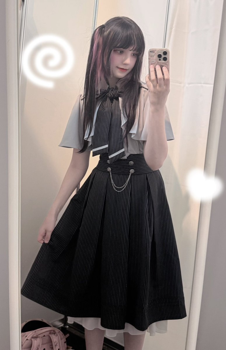 httpiku's tweet photo. modeling for axes femme tomorrow yayaya https://t.co/A9D7xmy9zU