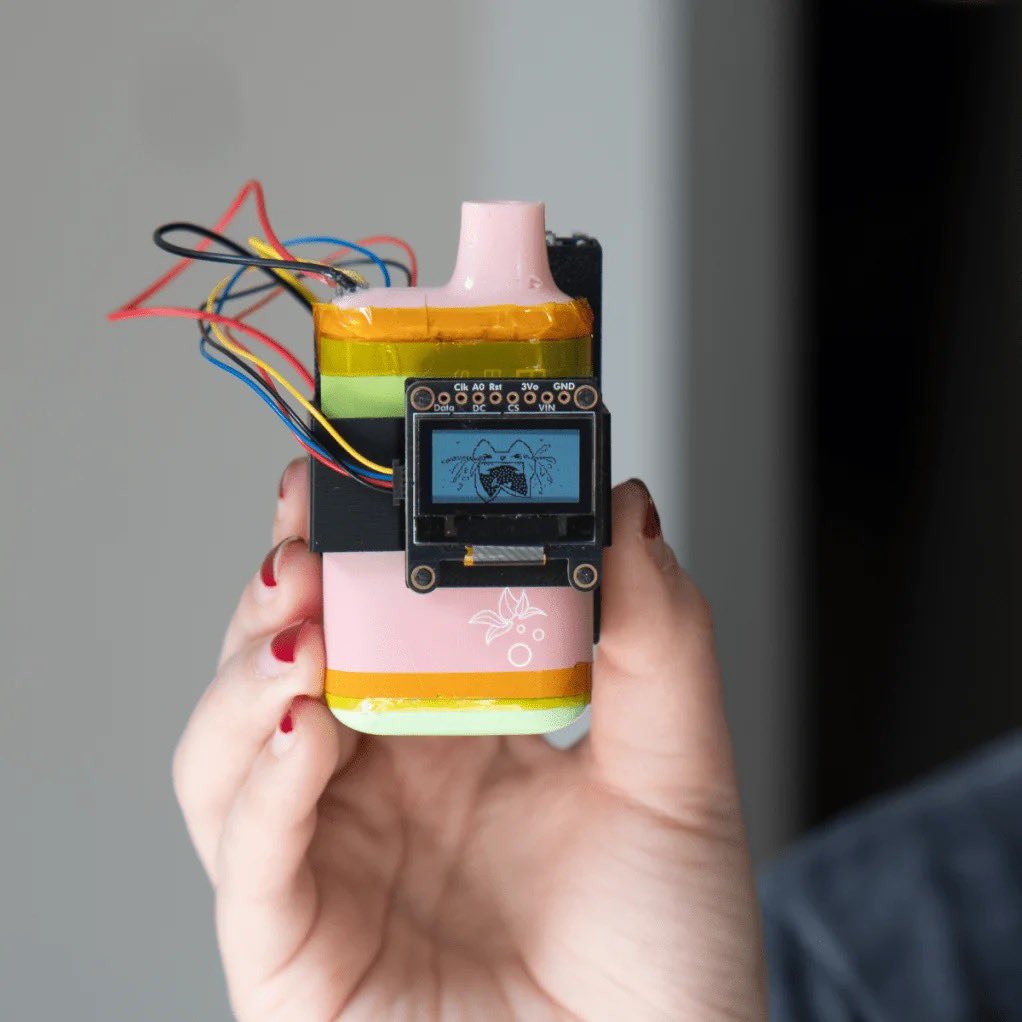 AwfulButGreat's tweet photo. Tamagotchi that does if you stop vaping https://t.co/IPJsborgXA
