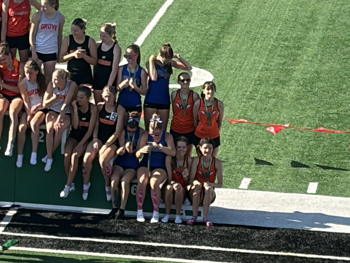 BenPack3521's tweet photo. North Baltimore Girls 4x800 earn a podium finish at Regionals! Congratulations!
@coach_senour @NBtigerCC @NBTigersAD https://t.co/0Uos88yUkT