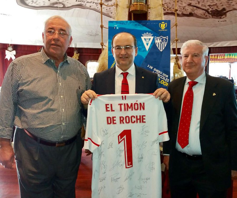 solofichajes123's tweet photo. 🗣️El exportero del @SevillaFC Francisco Ruiz Brenes 'Superpaco' en @CopeCadiz: "En el Sevilla también hay ratas. He visto cómo se envenena a un fondo y ese fondo empieza a meterse con el presidente y el Consejo de Administración, y claro, el árbitro que ve que se meten con el equipo de casa, está loco porque el otro te meta un gol. Cuando el otro te mete un gol, ya se lo ha puesto fácil porque con él no se van a meter, se van a meter con la tribuna"