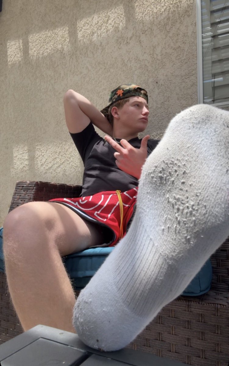 rickyypump's tweet photo. Your wallet is meant to be spent on a real man like me🤣🖕 https://t.co/0TOHxa09q1