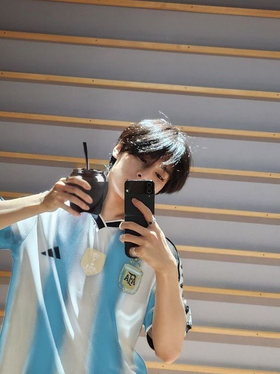 abri VA A VER A SKZ EN ARG𑣲 tweet media