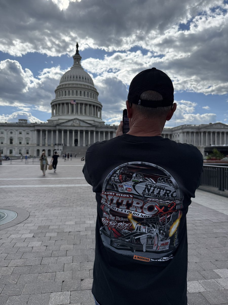 Dixontopfuel's tweet photo. πΊπΈ
#nitro #topfuel #dragster #dragracing #motorsports #nhra #ihra #twoseater #thiscarisnotapprovedbyoraffiliatedwiththenhrainanyway #sendit #senditfast #justicebrothers #motorsportsunlimited #lincolnwelders #arpbolts #cpcarillo #wirecare #husseygaskets #e3sparkplugs #clevite #teamredlineoil