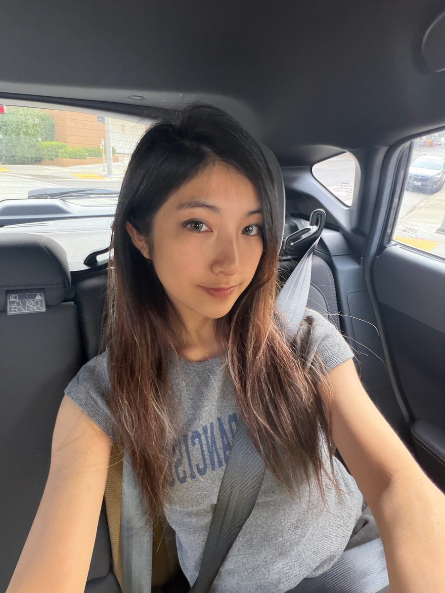 Vivian Cai tweet media