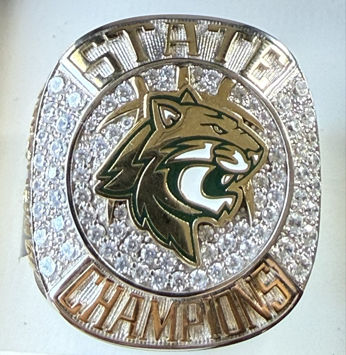 soxtitans's tweet photo. Going out on top!! After 25 years, 9 State Championships, and a lifetime of memories I have decided to move on to the next chapter. I was blessed to have the opportunity to coach at the best high school program in the country. Thank you to all the players and coaches. #gdshoopfam https://t.co/4ipTOIz0v7
