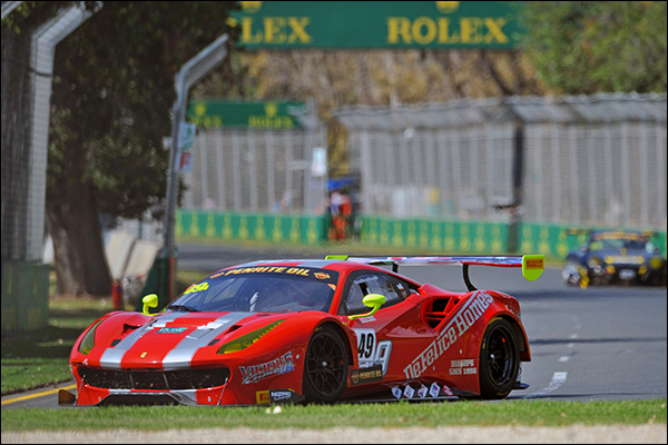 kariki81's tweet photo. 【FIA GT3-044-1 20年ぶりの復活】
🇮🇹Ferrari 488 GT3

心臓部として3.9LのV8ツインターボ
'F154CB'を搭載し、大転換を図る
ギアボックスも458の縦→横にして
コンパクト化、床下空気の効率化を実現

2016年のセブリング12h及び
オーストラリアGT王者,アブダビ
ガルフ12hを優勝を果たしている https://t.co/WB72dDyUPn