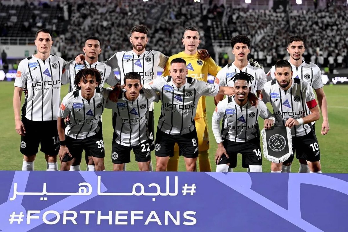 emadalsaigh's tweet photo. على مستوى المستطيل الأخضر 

حارس المرمى 
المهاجم 
محور الارتكاز 

سيحددون شكل موسم #الشباب في حال وفقنا في التعاقد مع أسماء مميزة في هذه الثلاث مراكز بالتحديد 

أتمنى أن تكون الاولوية والتركيز على هذه الخانات الثلاث وبعدها يدرس وضع باقي المراكز والأسماء https://t.co/HGUVi2yLkF