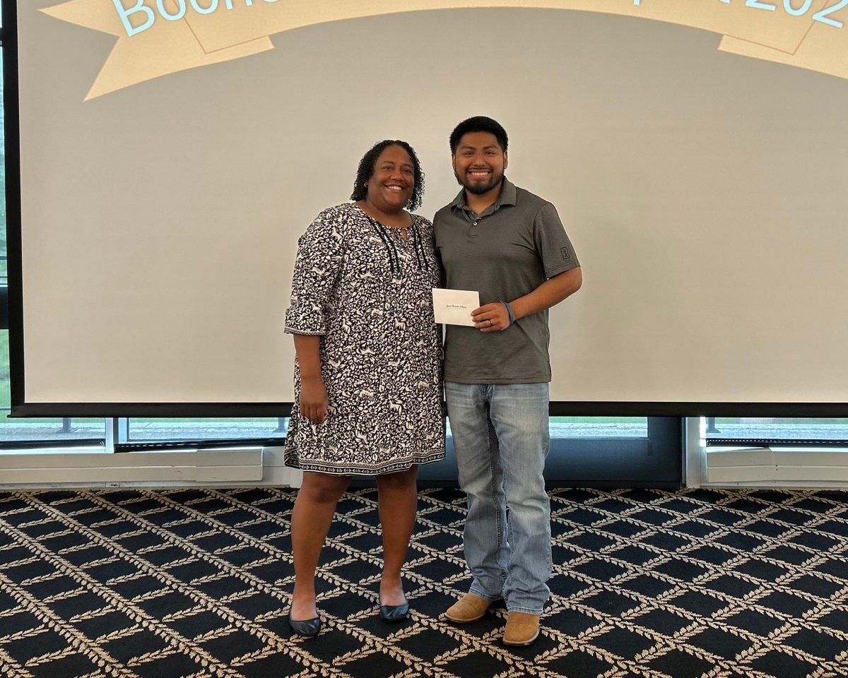 FerrumCollege's tweet photo. Continuing on the Panther Trail, next up is:

The Boone Honors Program at Ferrum College celebrated its seniors during the annual banquet on April 26 in the Blue Ridge Mountain Room. 

For more, go to:  https://t.co/plU9RJvAMY 

 #FerrumRising https://t.co/YV6mKsqow0