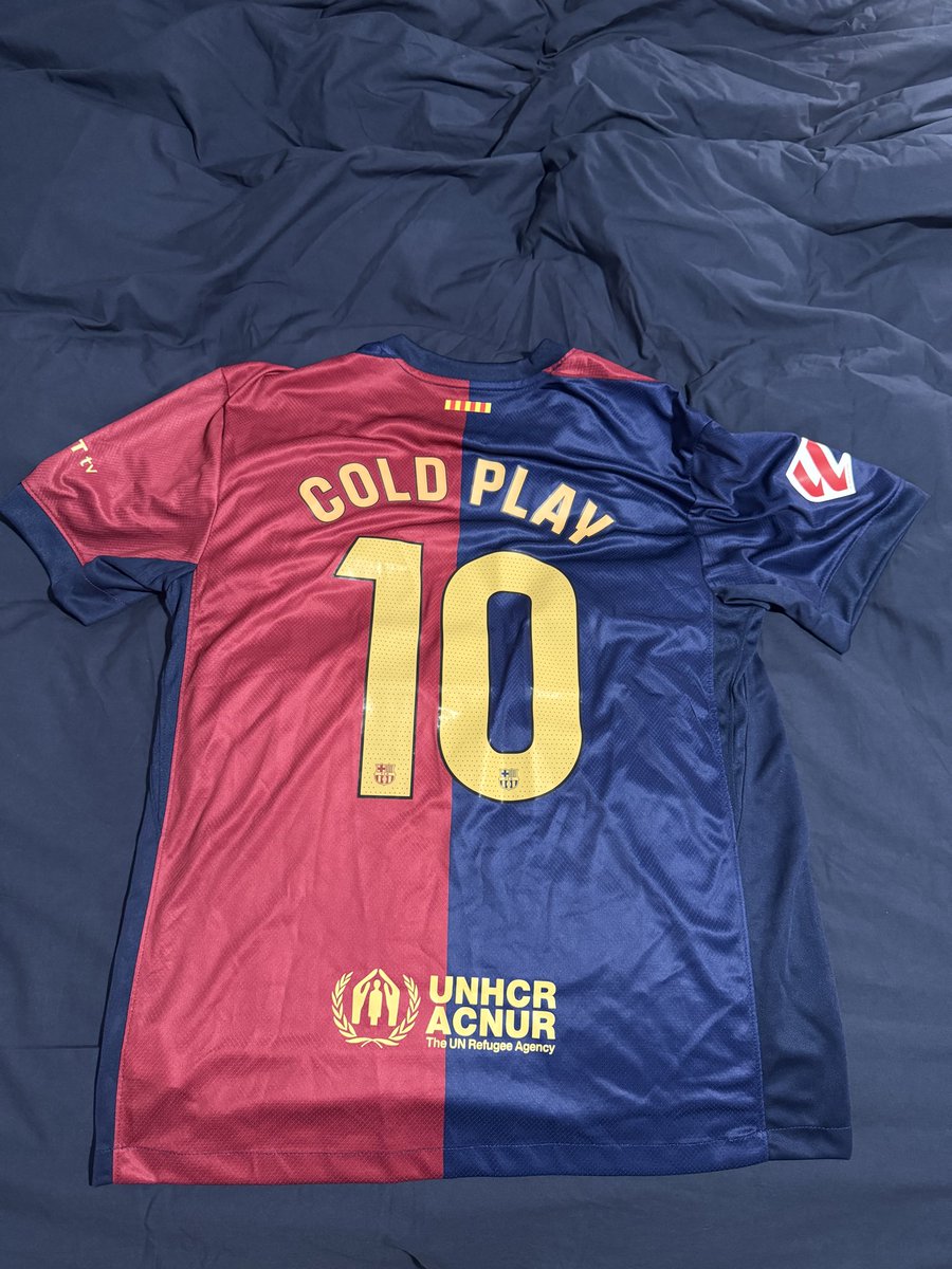 TomDriffield12's tweet photo. Would anyone like this Coldplay X Barcelona shirt before I put it on Vinted, it’s a replica, but a very good one. Was just too small for me it’s XL men’s, much more like large however. https://t.co/OOouHE13RD